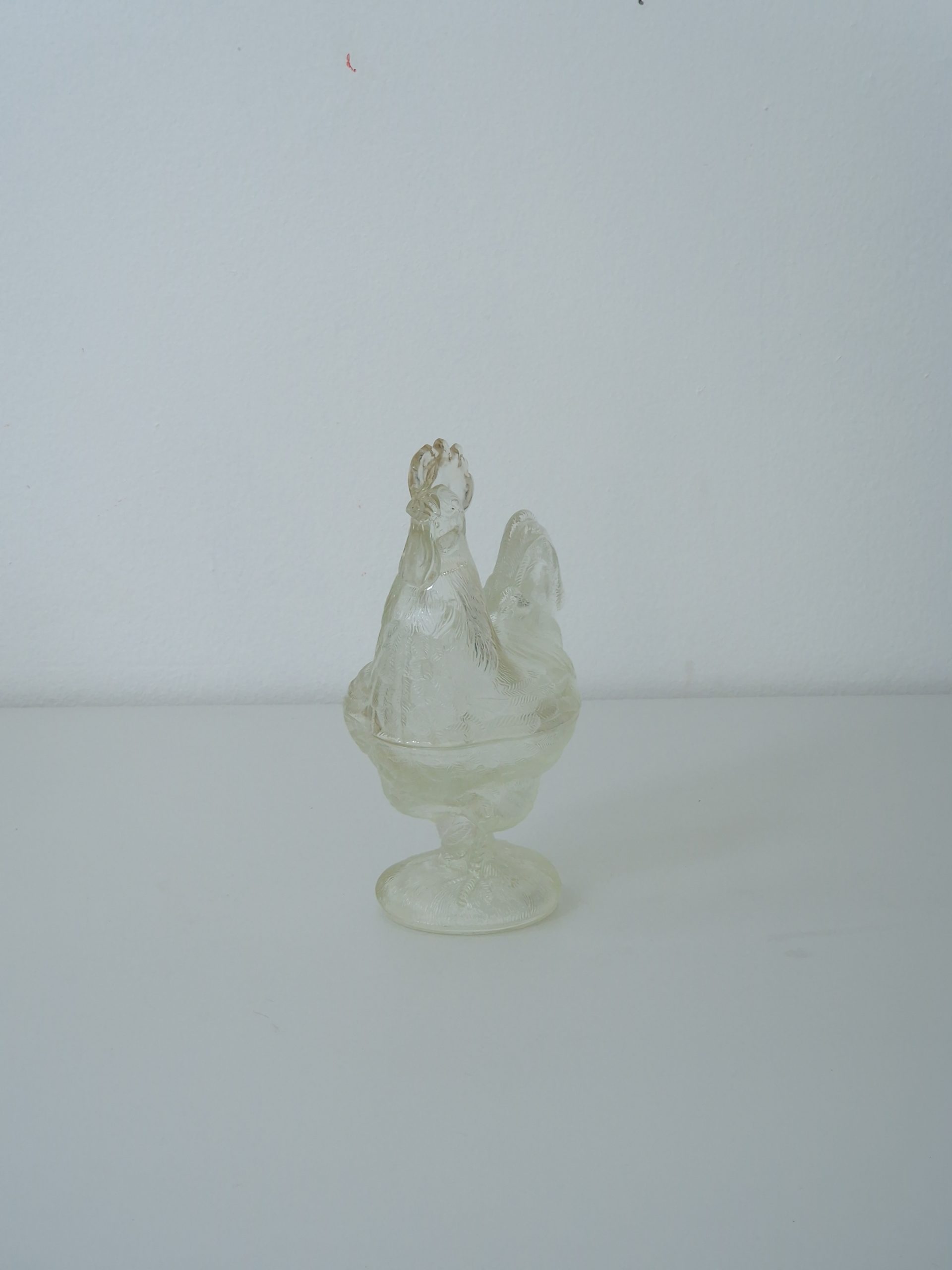Glasfigur – Tupp med skål
